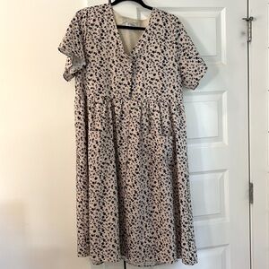 Floral midi dress with functional buttons. Nursing friendly!